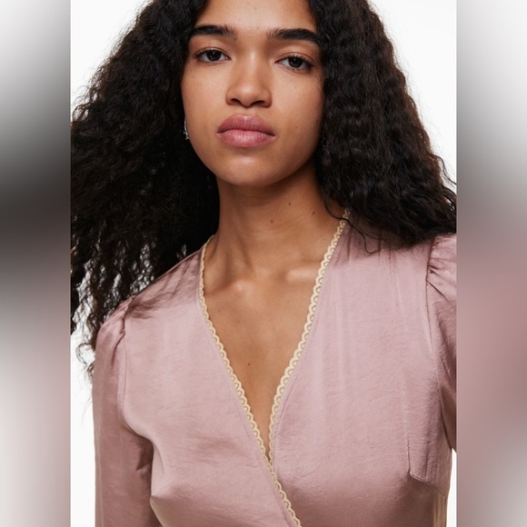 Aritzia Wilfred Mademoiselle Satin Longsleeve Dress - Picture 5 of 16